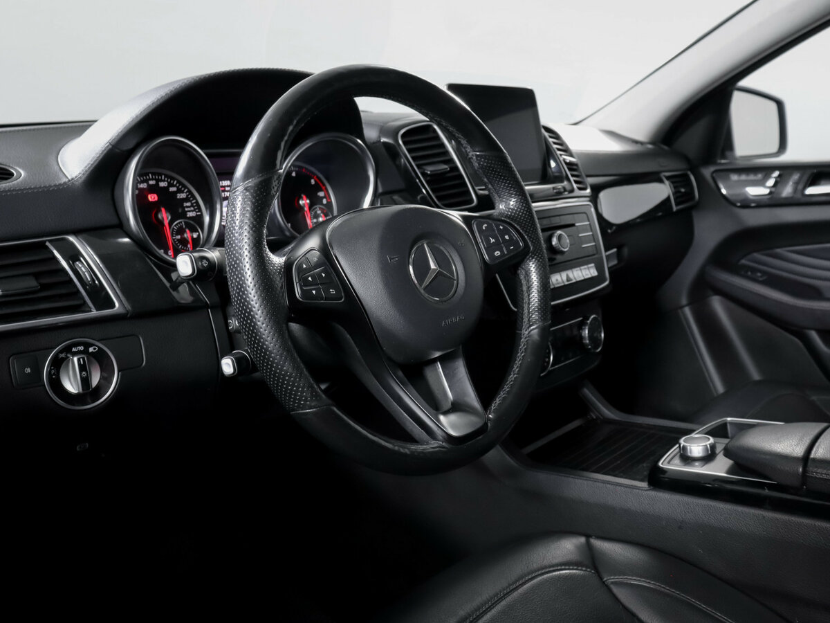 Mercedes-Benz GLE Coupe с пробегом — 2018 год. Фото: #12