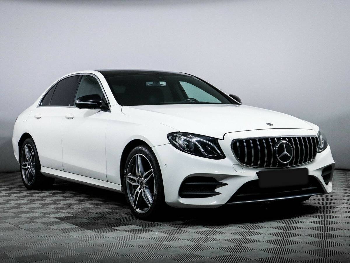 Mercedes-Benz E-Класс с пробегом — 2019 год. Фото: #2
