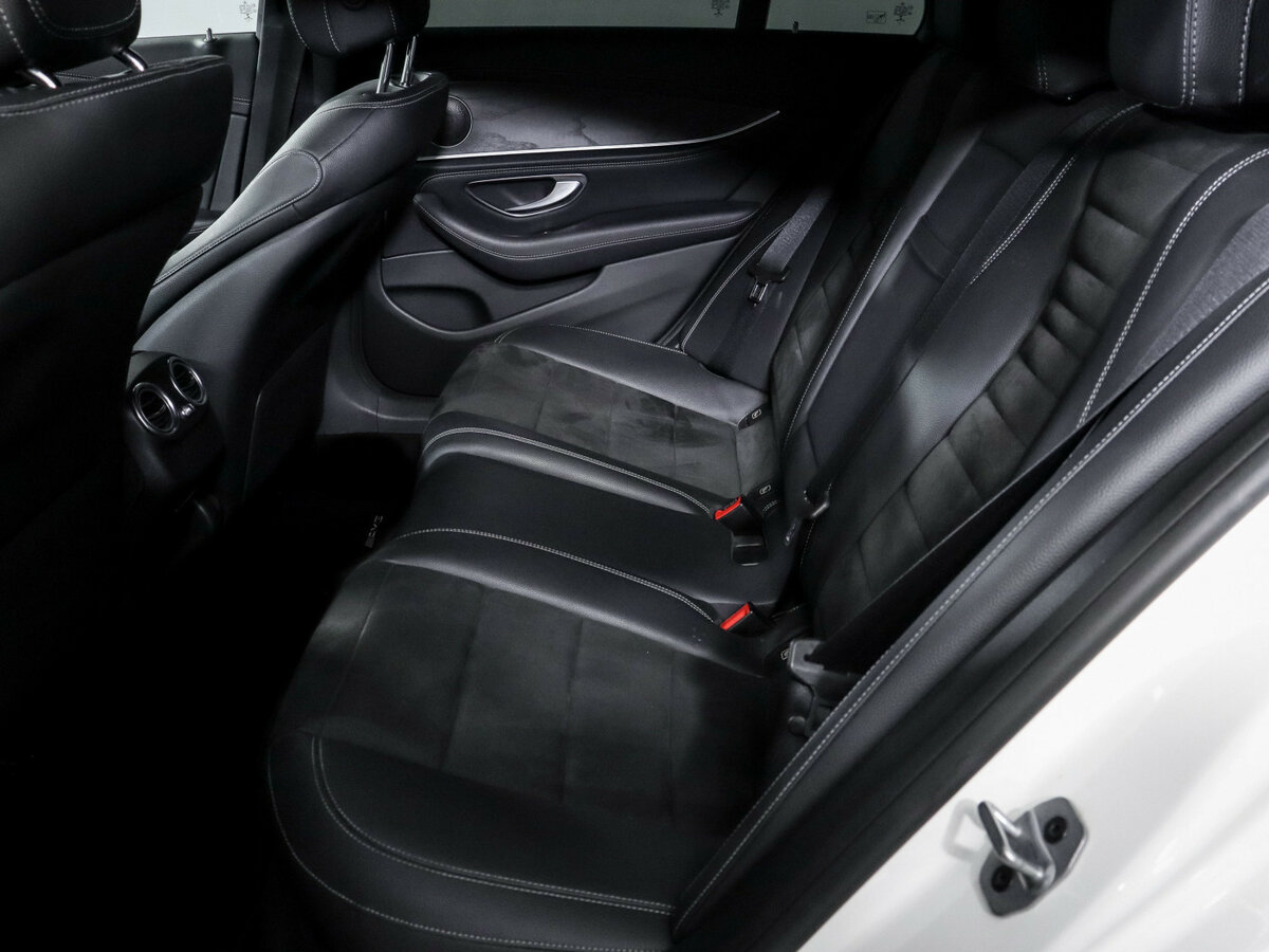 Mercedes-Benz E-Класс с пробегом — 2019 год. Фото: #7