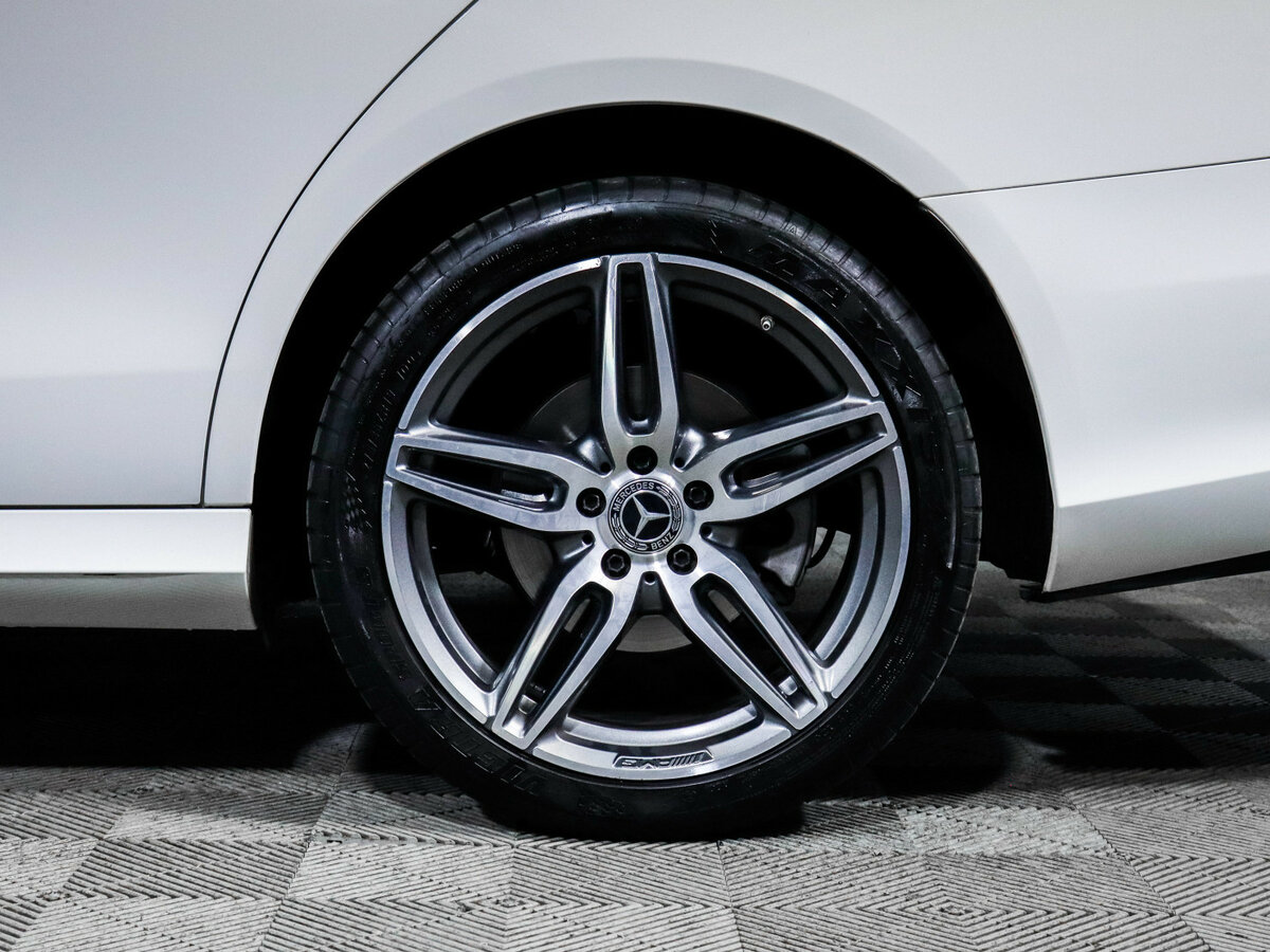 Mercedes-Benz E-Класс с пробегом — 2019 год. Фото: #11