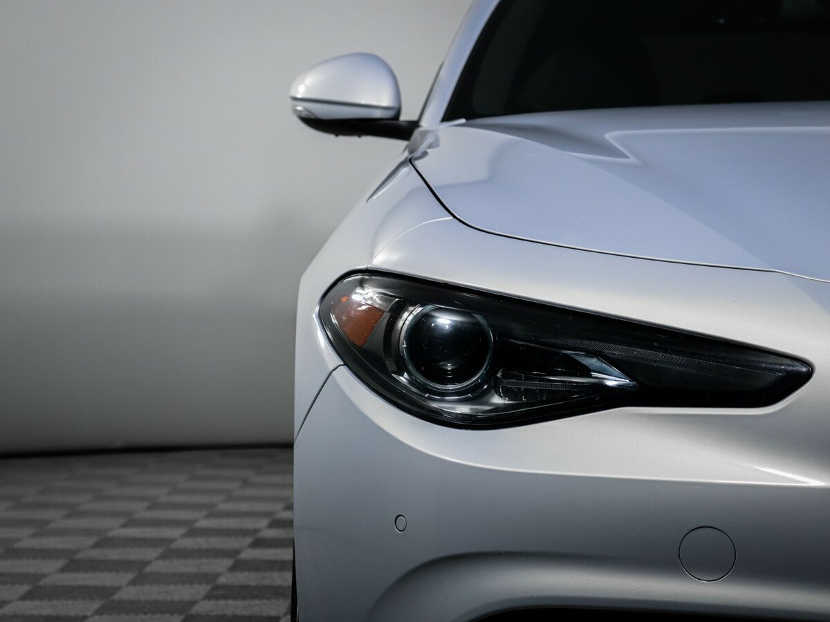 Alfa Romeo Giulia с пробегом — 2021 год. Фото: #14