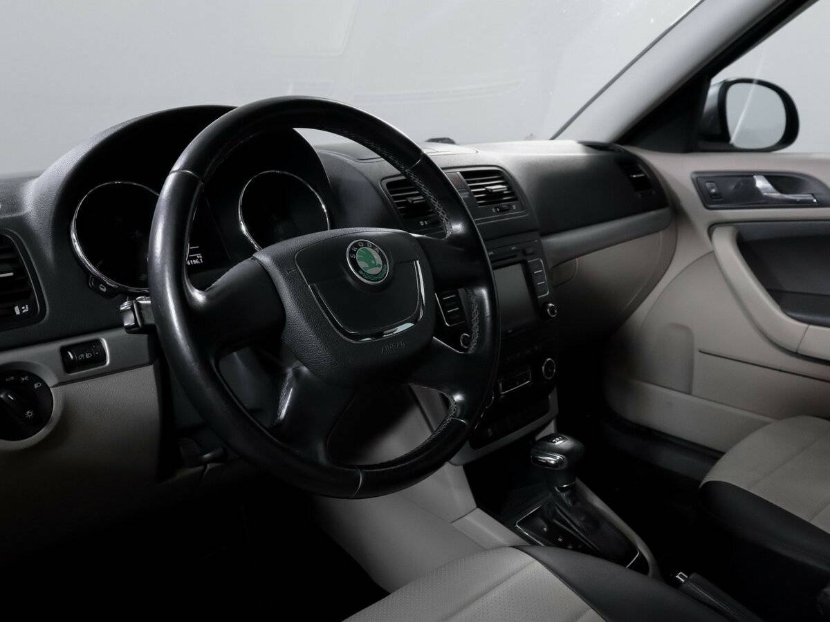 Skoda Yeti с пробегом — 2011 год. Фото: #10