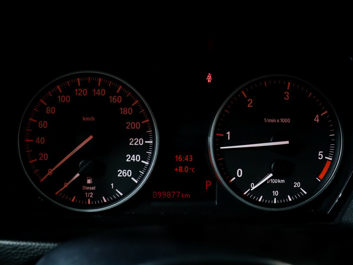 BMW 3 серии с пробегом — 2011 год. Фото: #8