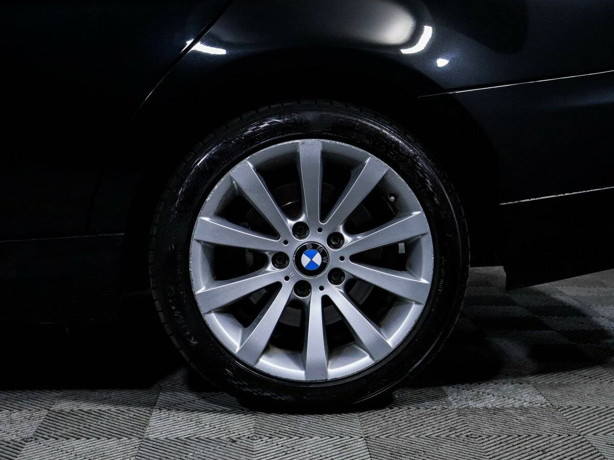 BMW 3 серии с пробегом — 2011 год. Фото: #11