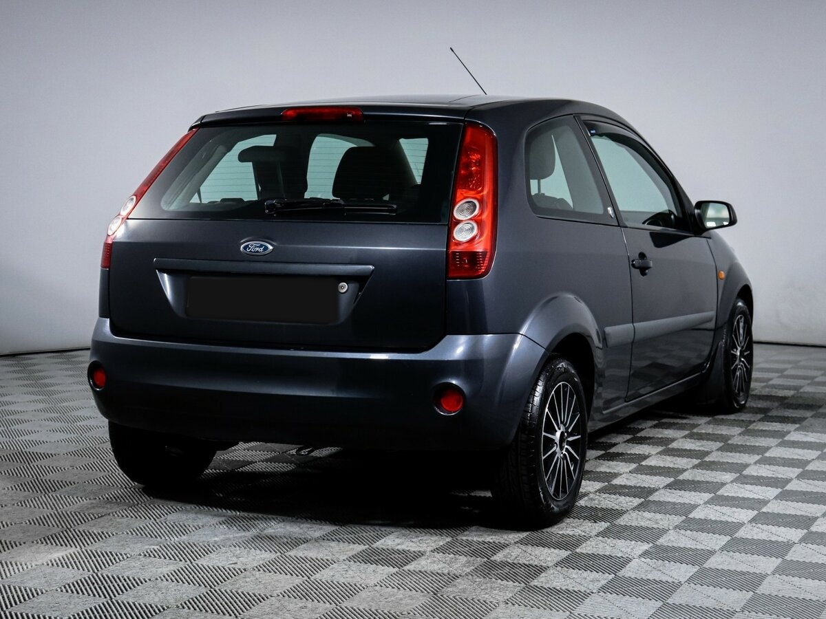 Ford Fiesta с пробегом — 2008 год. Фото: #3