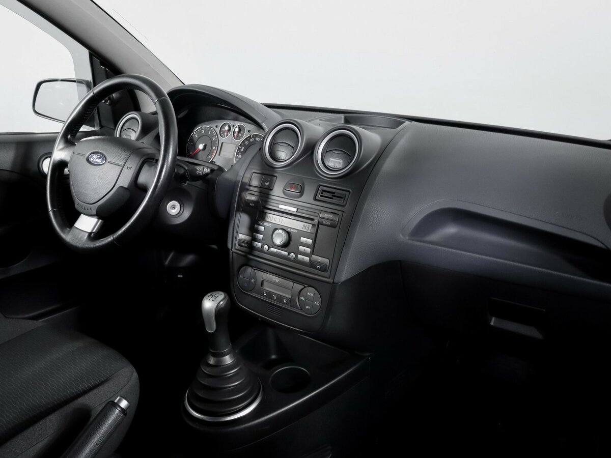 Ford Fiesta с пробегом — 2008 год. Фото: #6