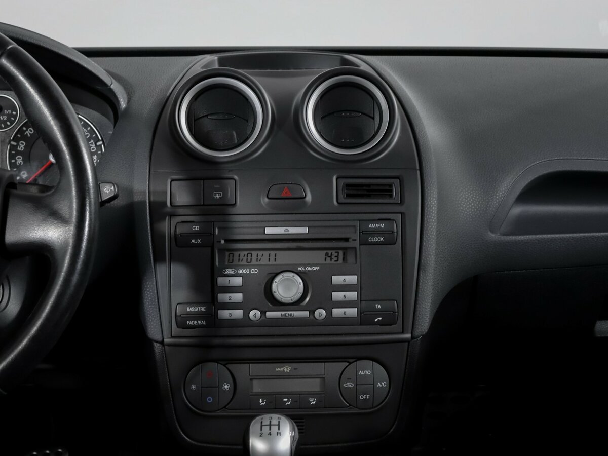 Ford Fiesta с пробегом — 2008 год. Фото: #10