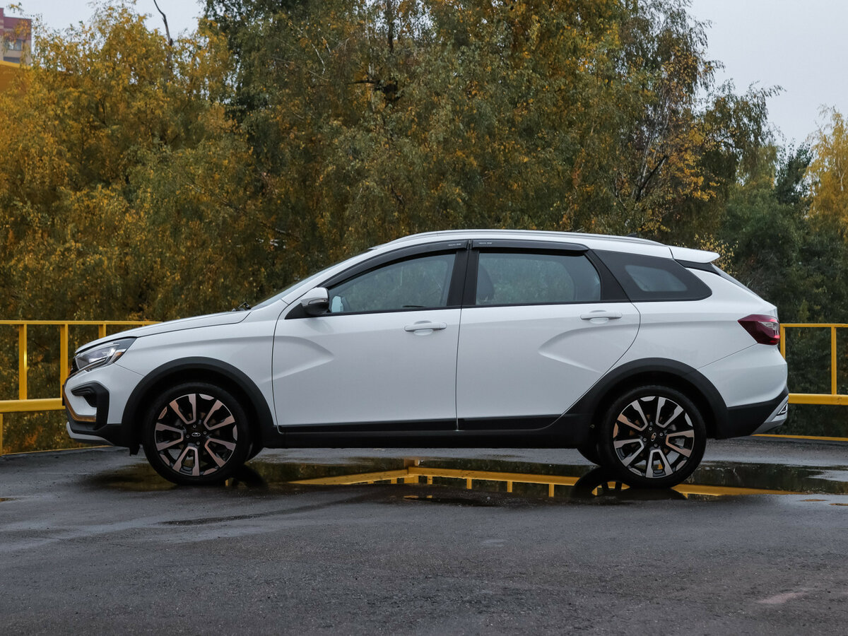 Lada (ВАЗ) Vesta с пробегом — 2024 год. Фото: #5
