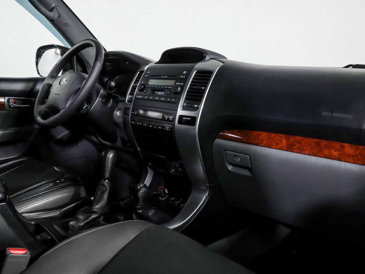 Toyota Land Cruiser Prado с пробегом — 2006 год. Фото: #5