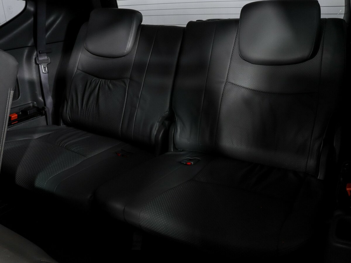 Toyota Land Cruiser Prado с пробегом — 2006 год. Фото: #7