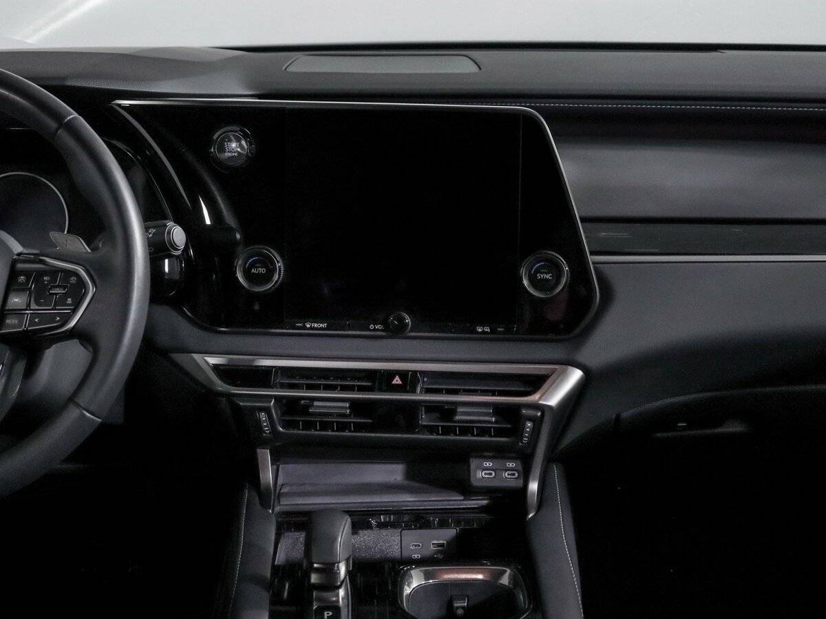 Lexus RX с пробегом — 2023 год. Фото: #12