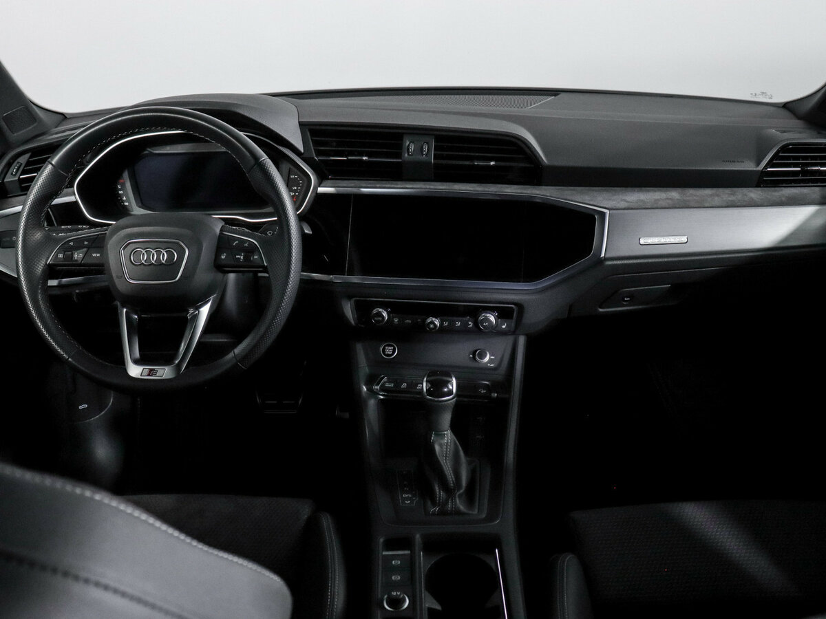 Audi Q3 с пробегом — 2021 год. Фото: #9