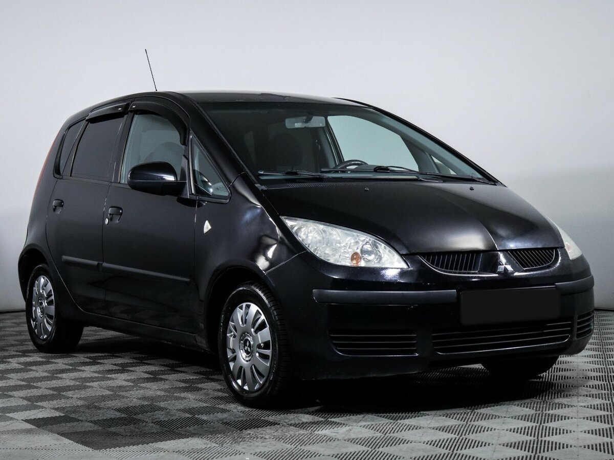 Mitsubishi Colt с пробегом — 2006 год. Фото: #2
