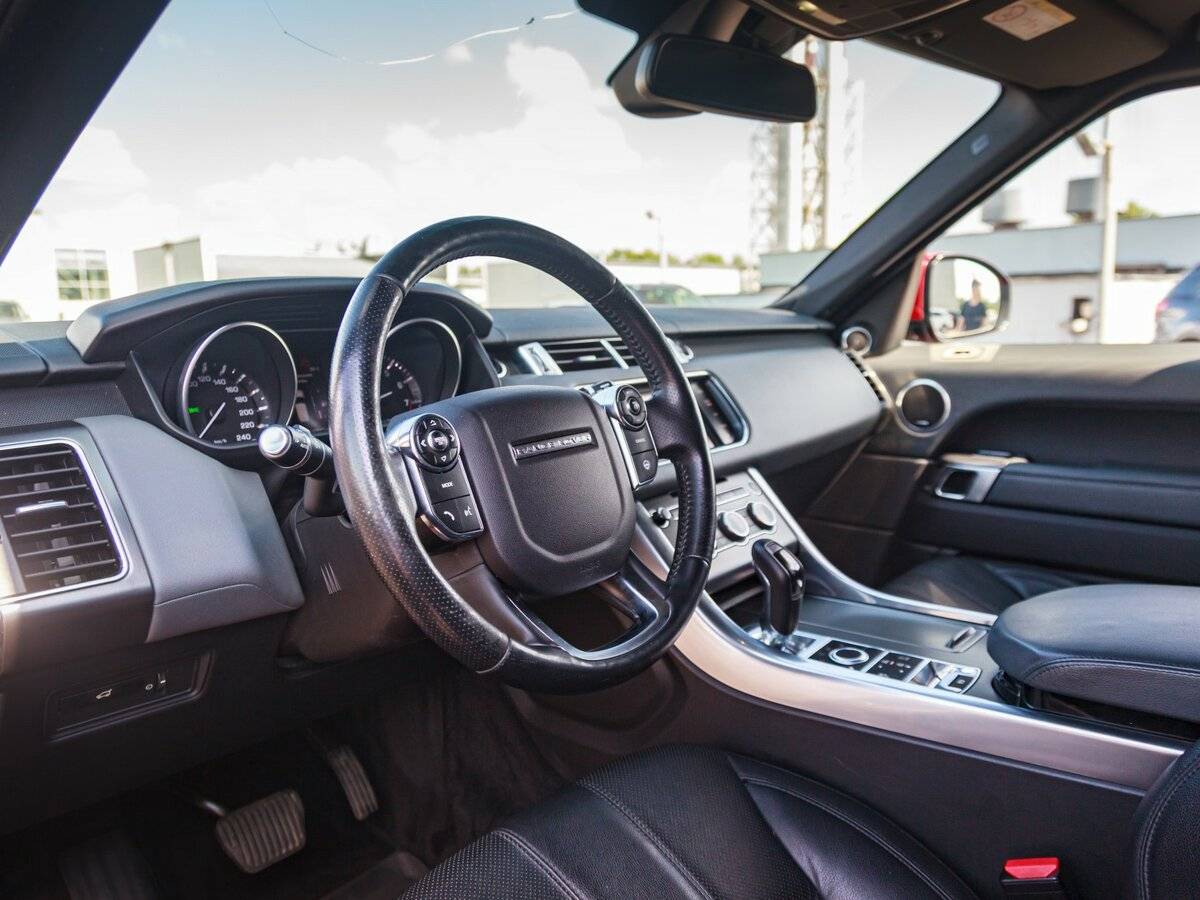 Land Rover Range Rover Sport с пробегом — 2013 год. Фото: #11