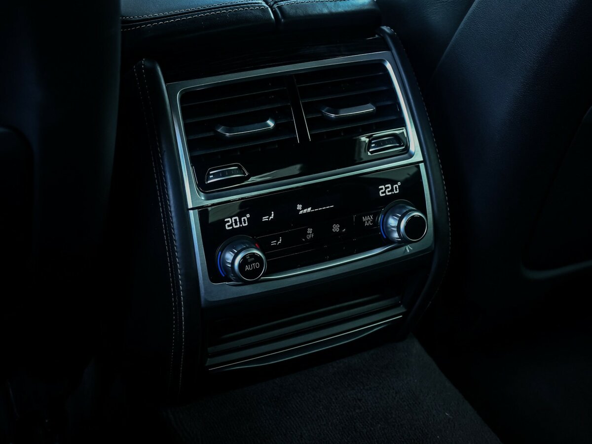 BMW 7 серии с пробегом — 2020 год. Фото: #14