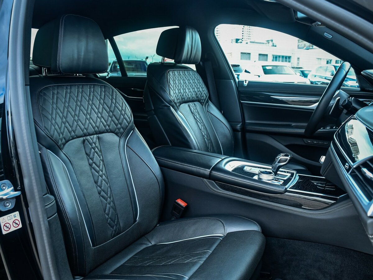 BMW 7 серии с пробегом — 2020 год. Фото: #18