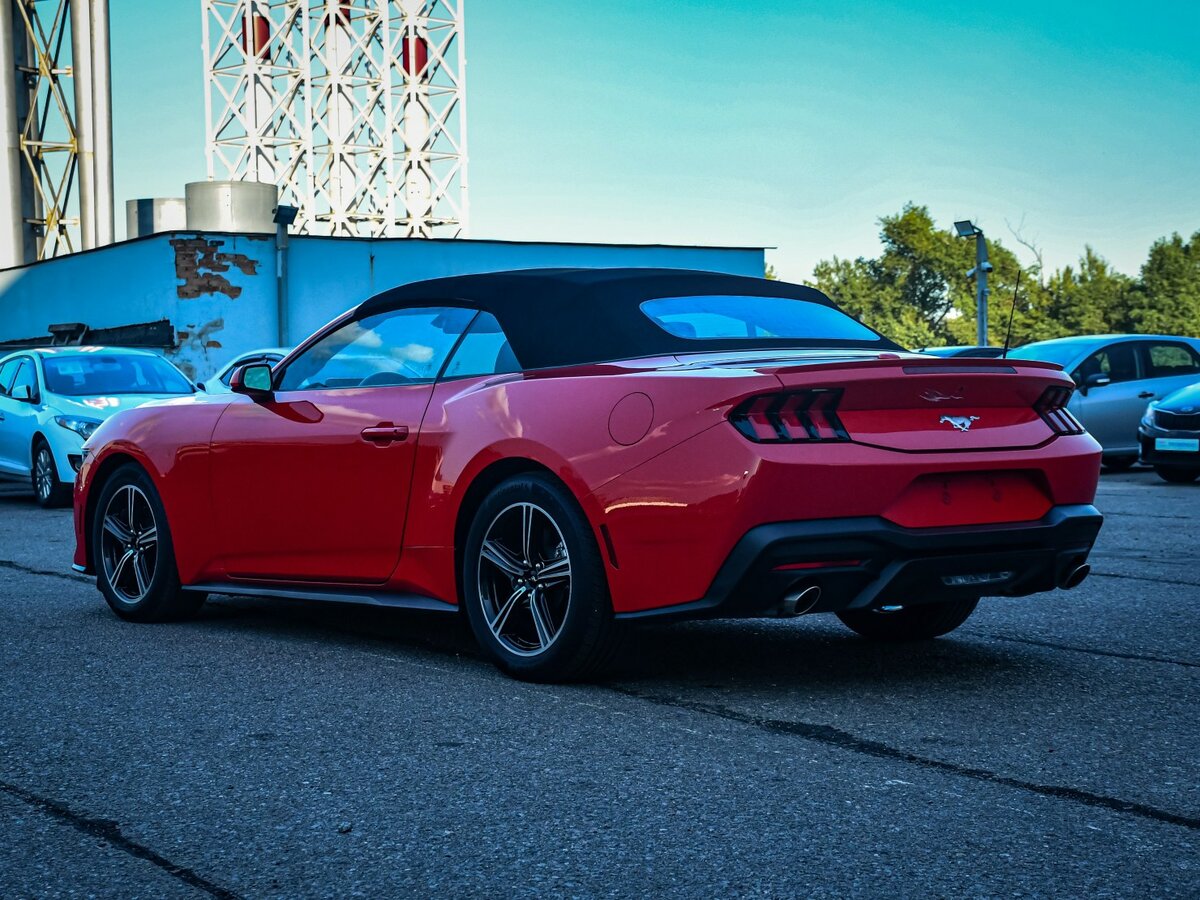 Ford Mustang с пробегом — 2024 год. Фото: #5