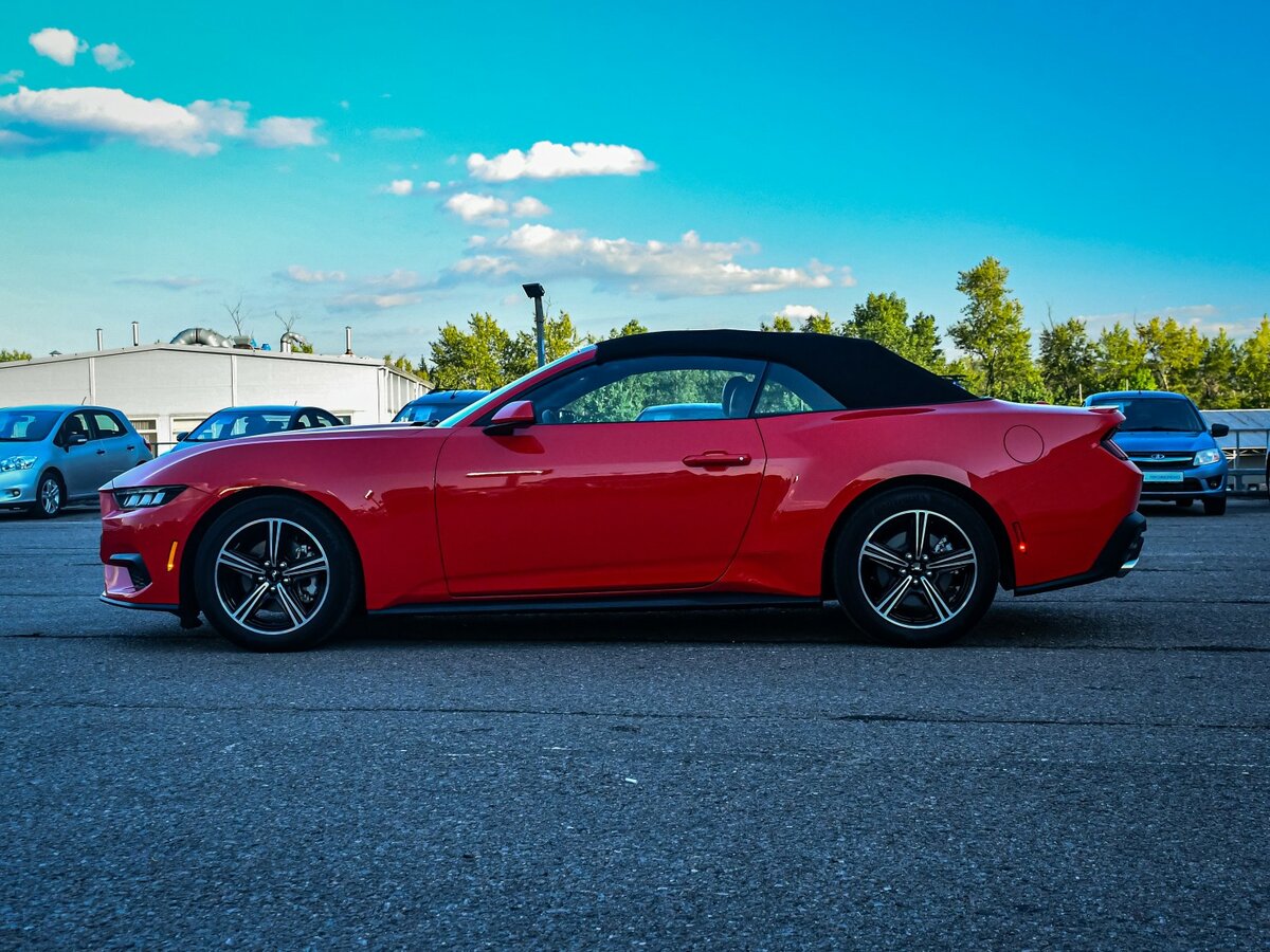 Ford Mustang с пробегом — 2024 год. Фото: #6