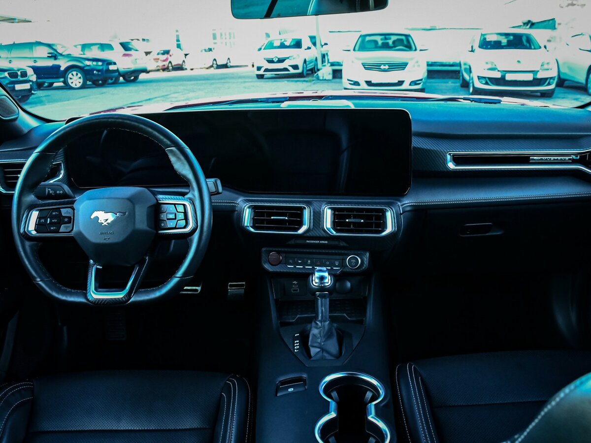 Ford Mustang с пробегом — 2024 год. Фото: #9