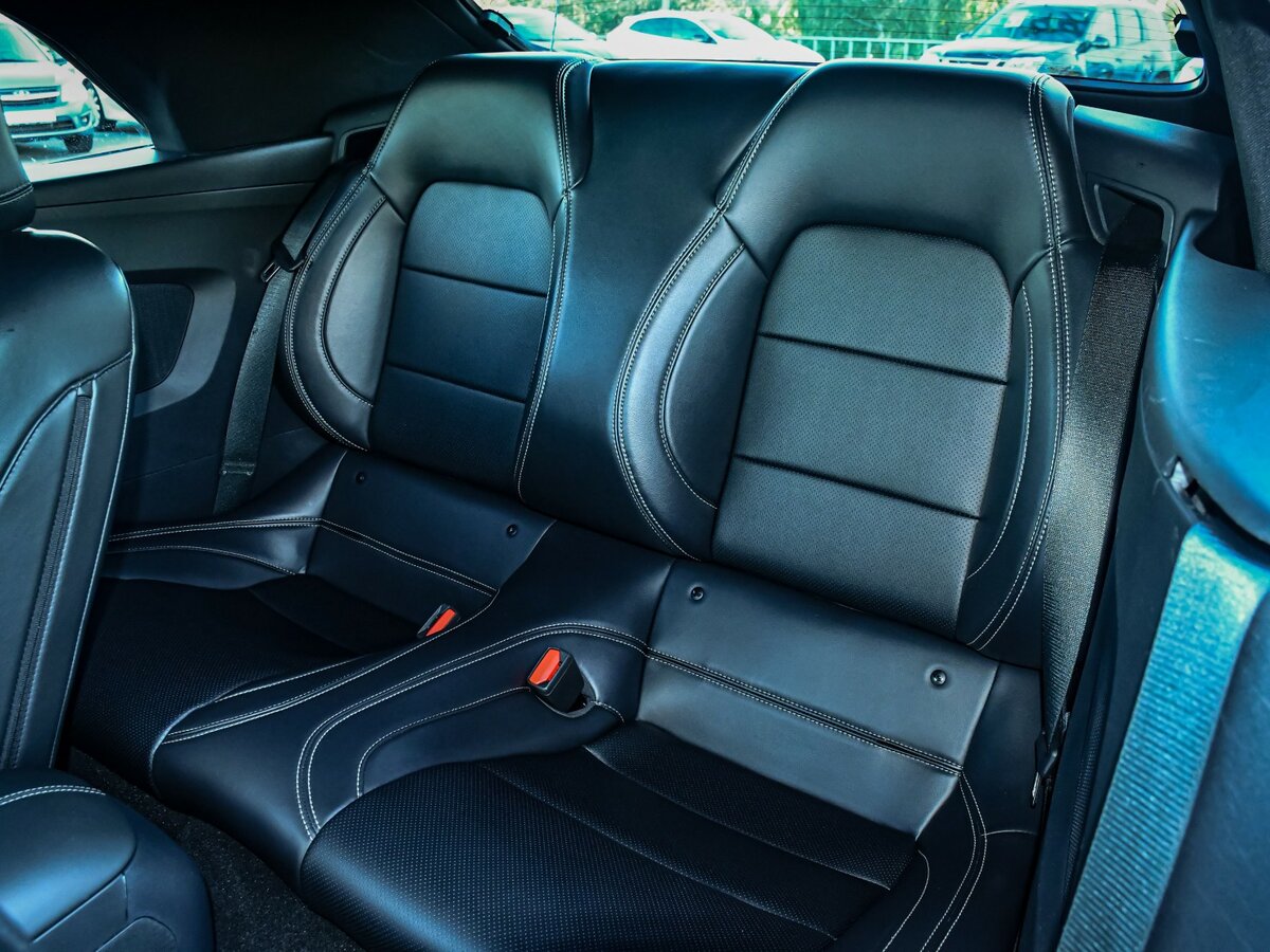 Ford Mustang с пробегом — 2024 год. Фото: #11