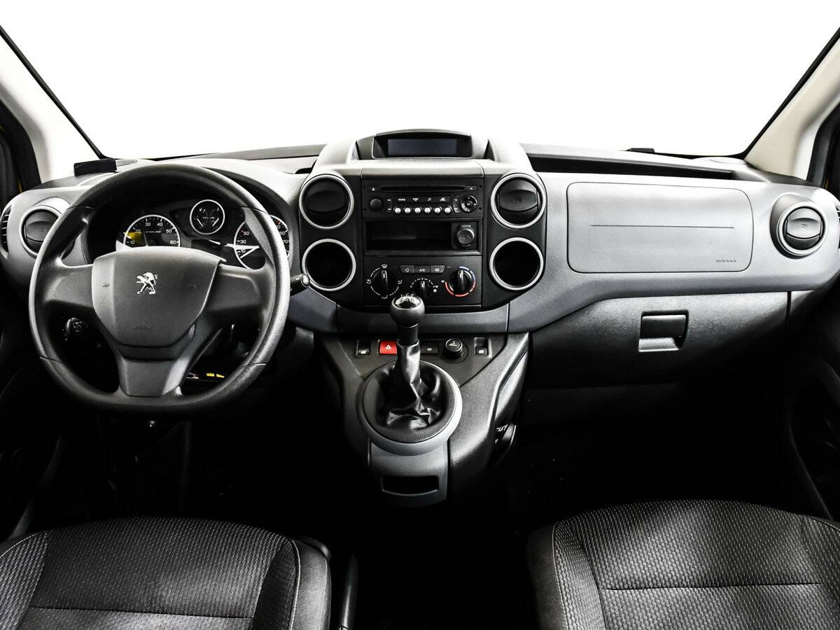 Peugeot Partner с пробегом — 2021 год. Фото: #8