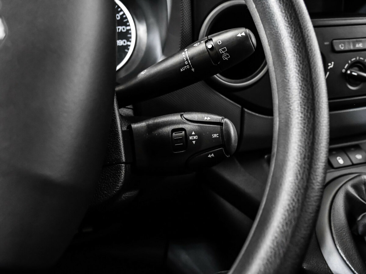 Peugeot Partner с пробегом — 2021 год. Фото: #13