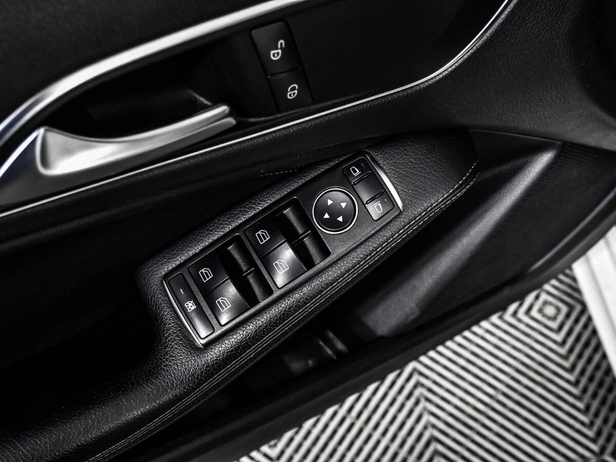 Mercedes-Benz A-Класс с пробегом — 2013 год. Фото: #11