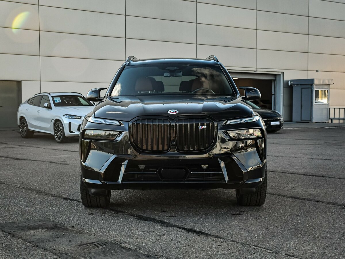 BMW X7 с пробегом — 2022 год. Фото: #1