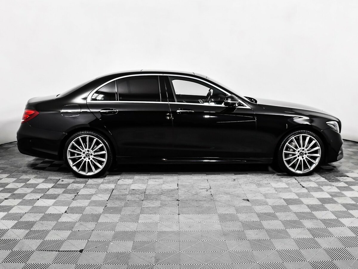 Mercedes-Benz E-Класс с пробегом — 2020 год. Фото: #3