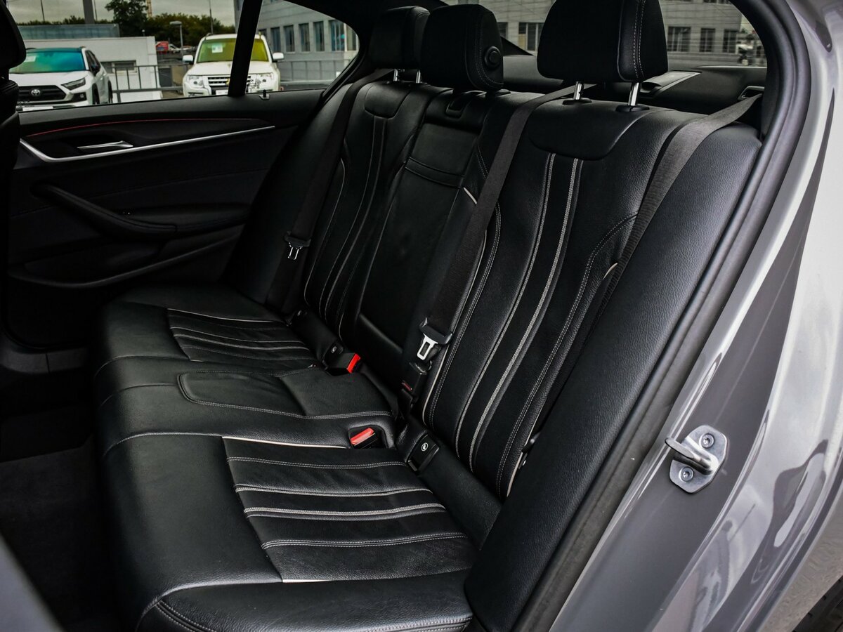 BMW 5 серии с пробегом — 2021 год. Фото: #10