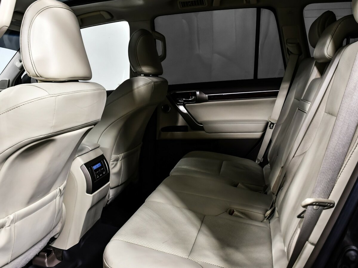 Lexus GX с пробегом — 2011 год. Фото: #12