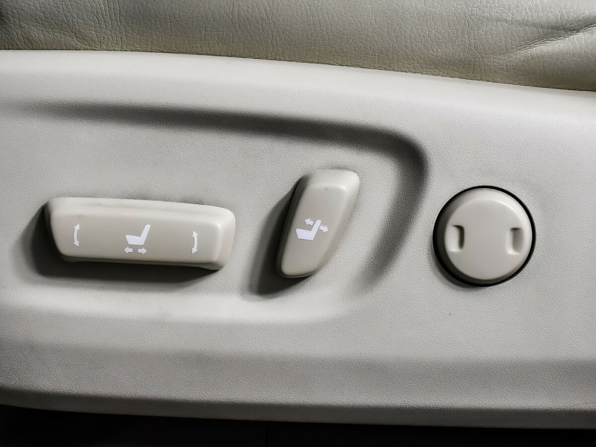 Lexus GX с пробегом — 2011 год. Фото: #16