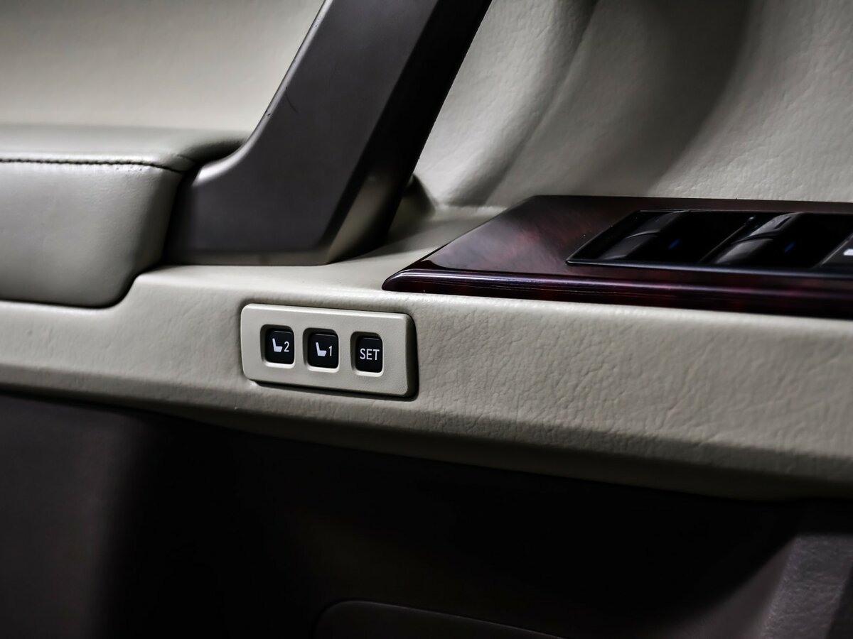 Lexus GX с пробегом — 2011 год. Фото: #17