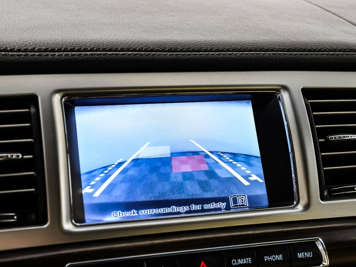 Jaguar XF с пробегом — 2011 год. Фото: #11