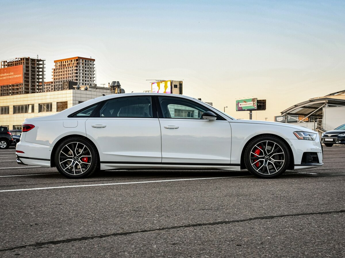 Audi S8 с пробегом — 2020 год. Фото: #2