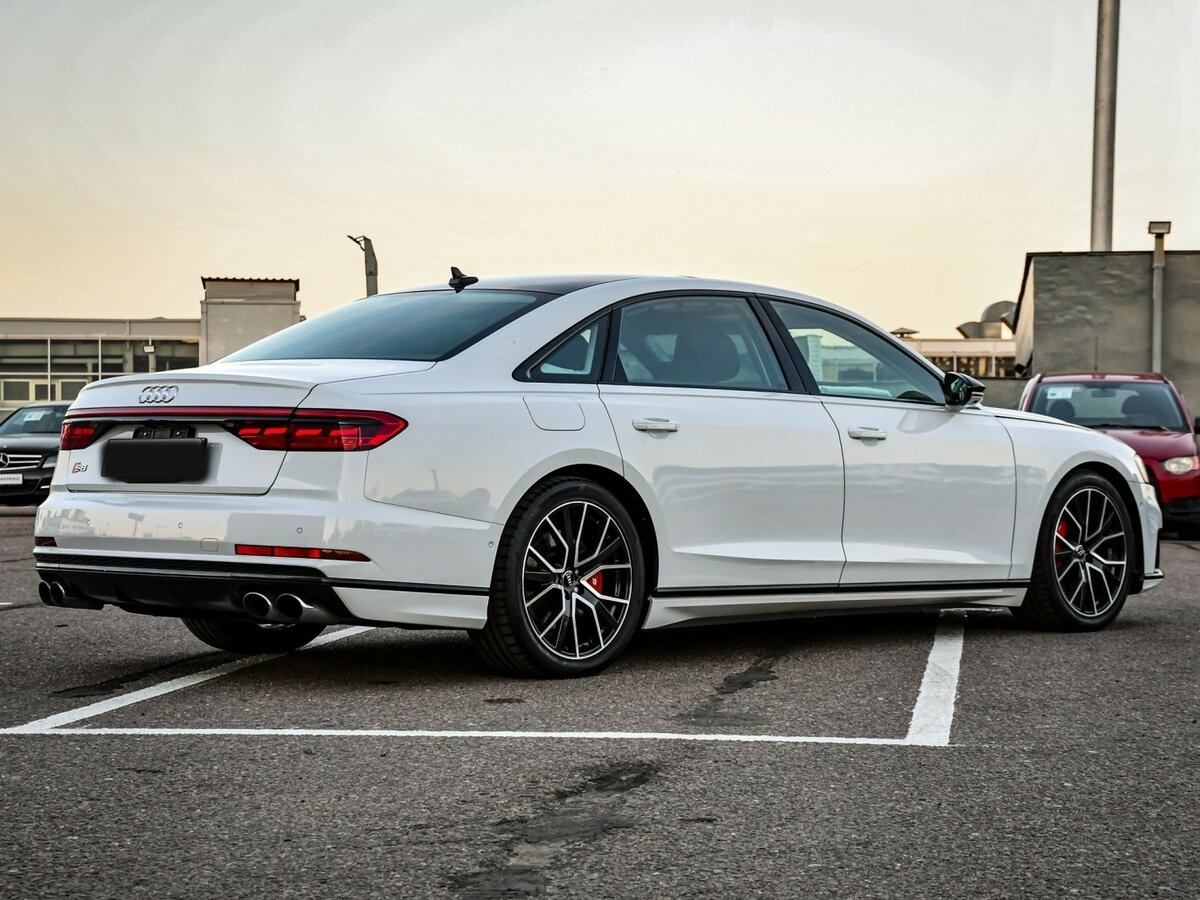 Audi S8 с пробегом — 2020 год. Фото: #3