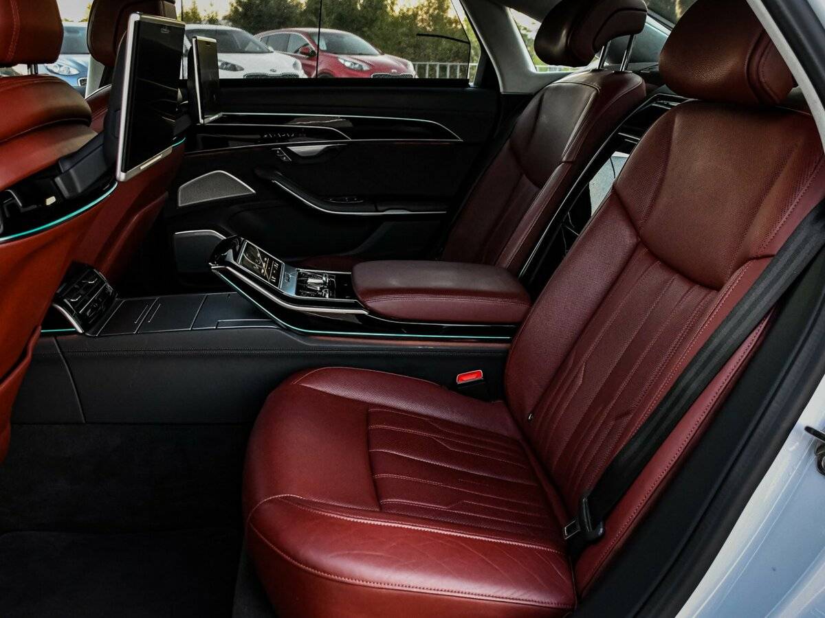 Audi S8 с пробегом — 2020 год. Фото: #11