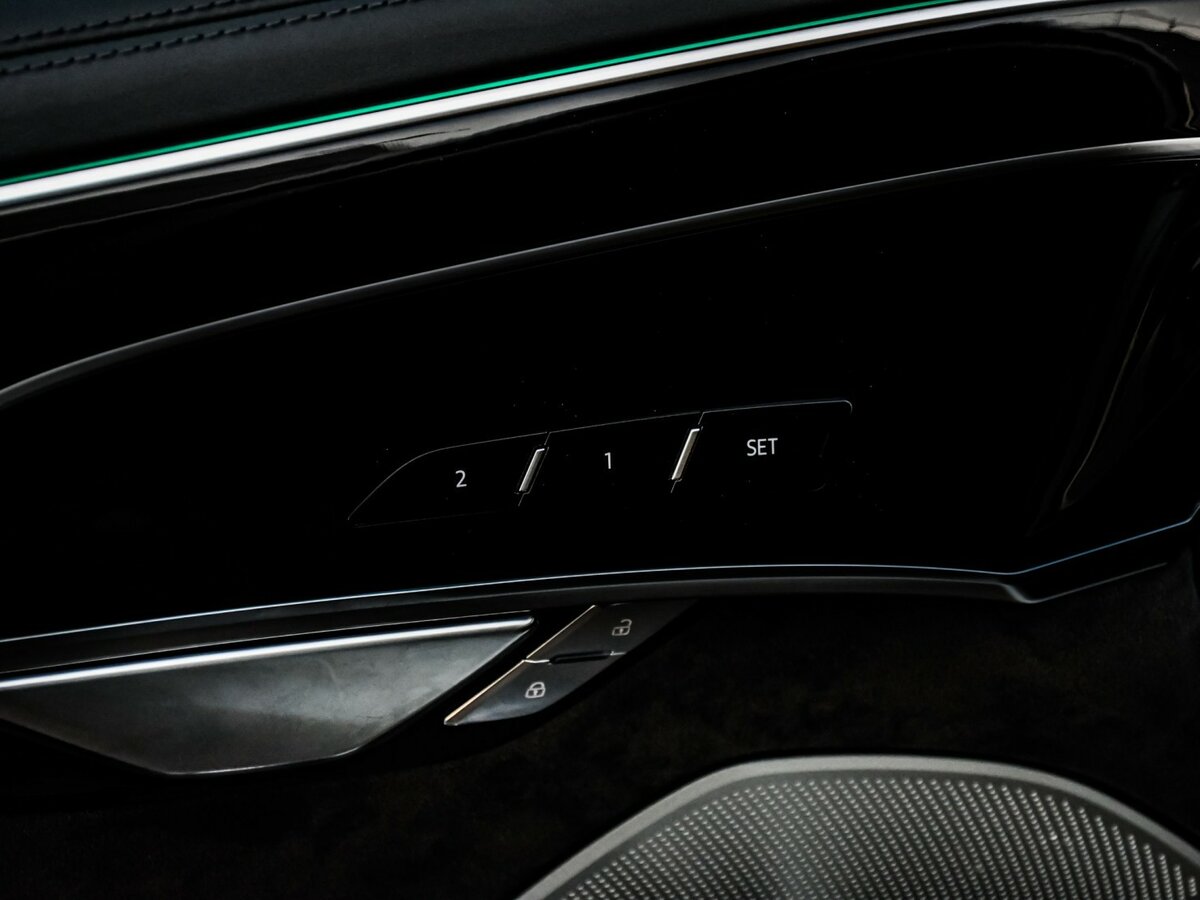 Audi S8 с пробегом — 2020 год. Фото: #21