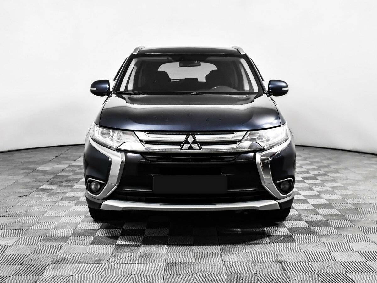 Mitsubishi Outlander с пробегом — 2018 год. Фото: #1