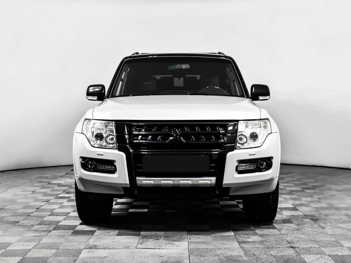 Mitsubishi Pajero с пробегом — 2019 год. Фото: #1