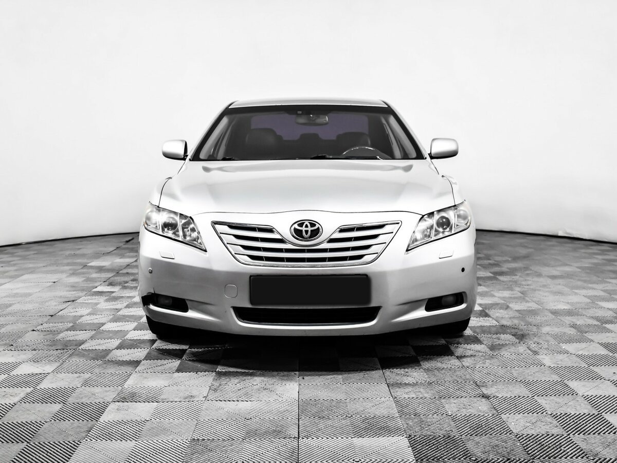 Toyota Camry с пробегом — 2008 год. Фото: #1