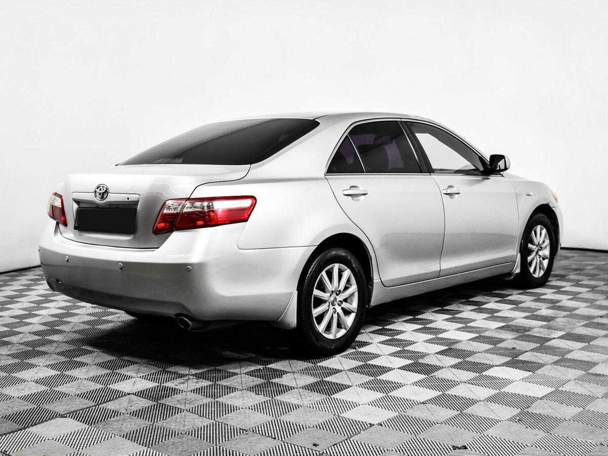 Toyota Camry с пробегом — 2008 год. Фото: #3