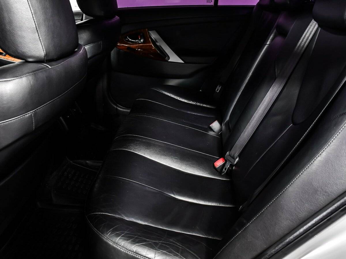 Toyota Camry с пробегом — 2008 год. Фото: #9