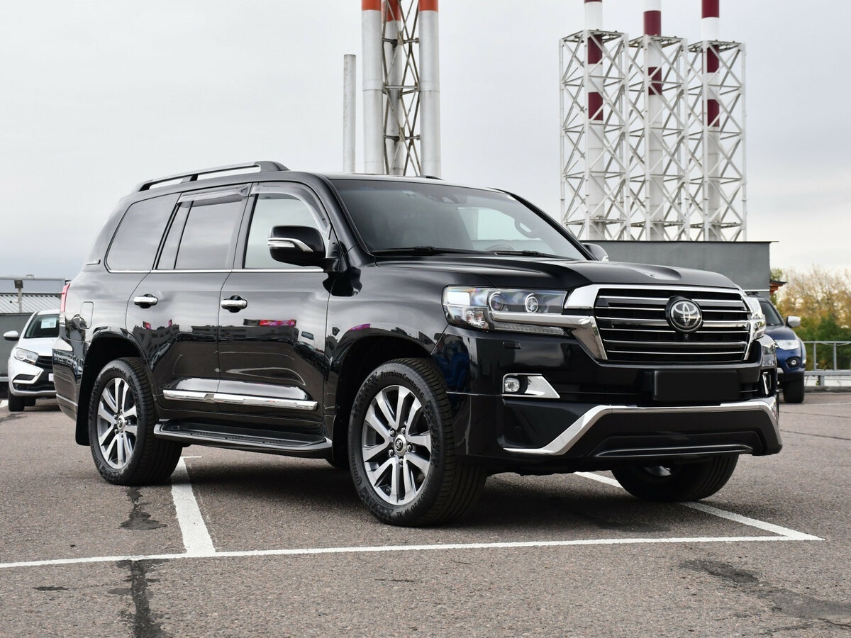 Toyota Land Cruiser с пробегом — 2017 год. Фото: #2