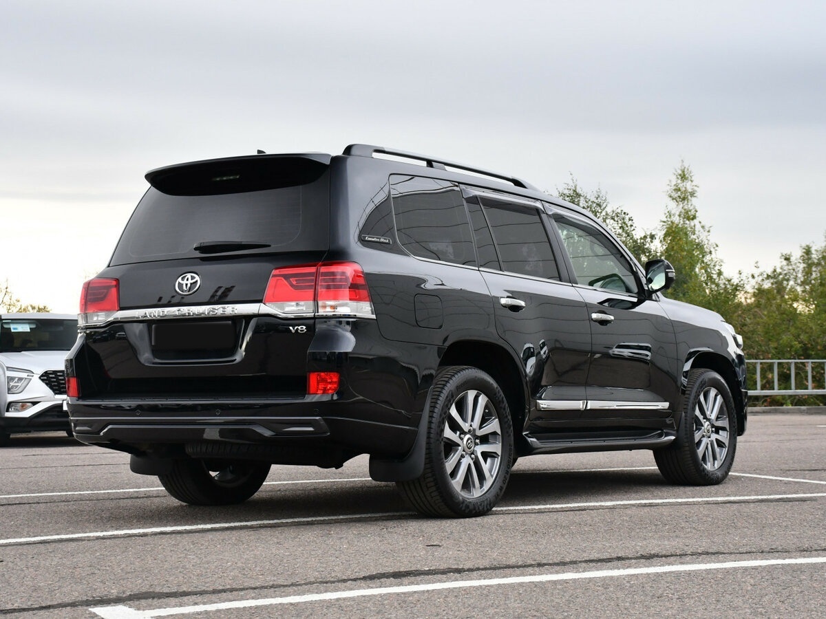 Toyota Land Cruiser с пробегом — 2017 год. Фото: #4