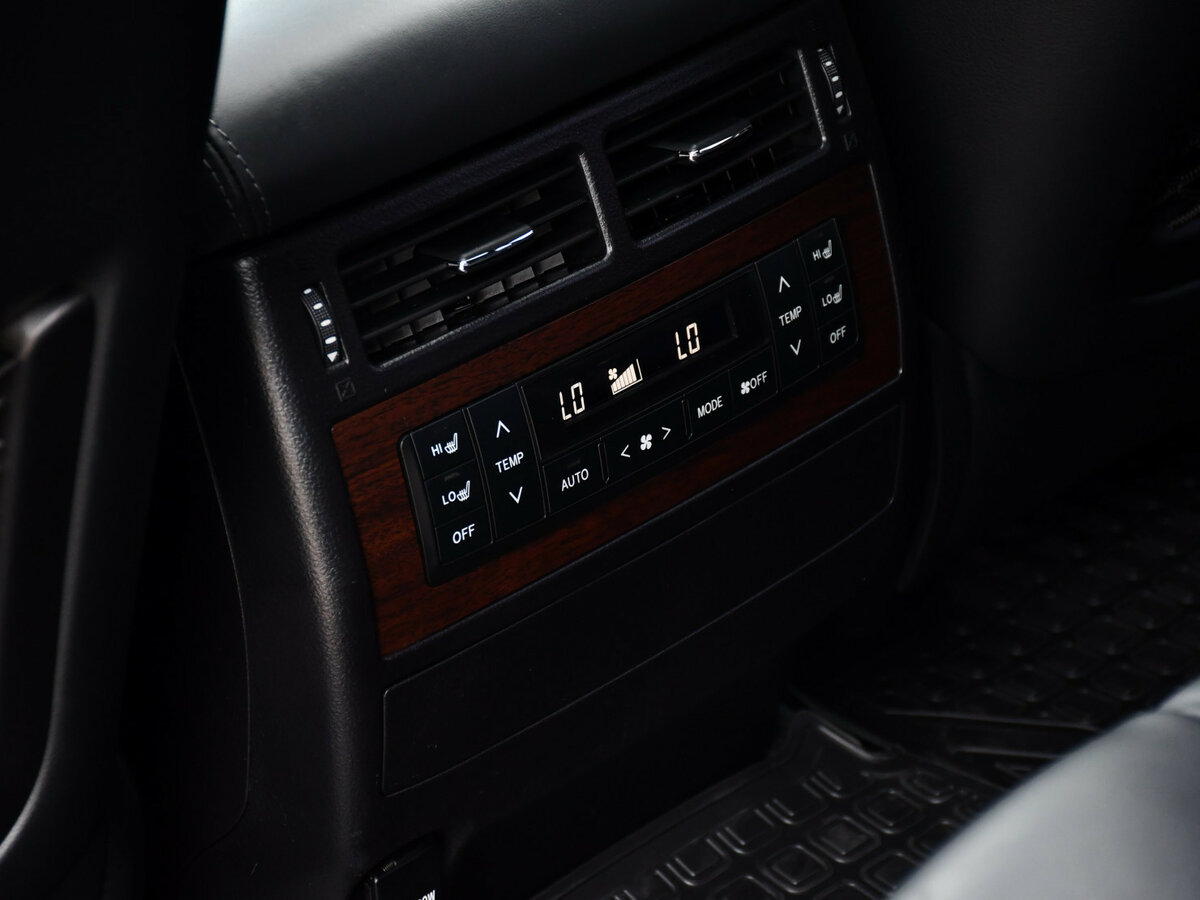 Toyota Land Cruiser с пробегом — 2017 год. Фото: #14