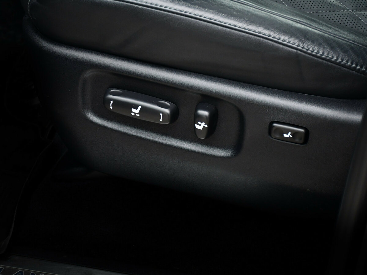 Toyota Land Cruiser с пробегом — 2017 год. Фото: #17