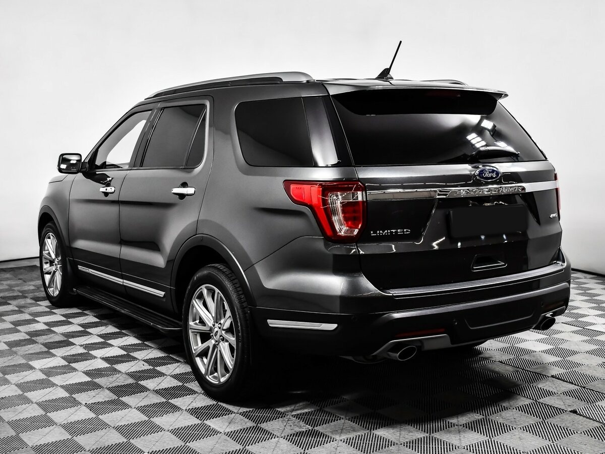Ford Explorer с пробегом — 2018 год. Фото: #6