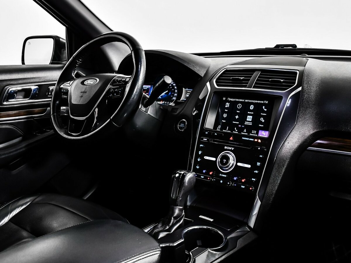 Ford Explorer с пробегом — 2018 год. Фото: #8