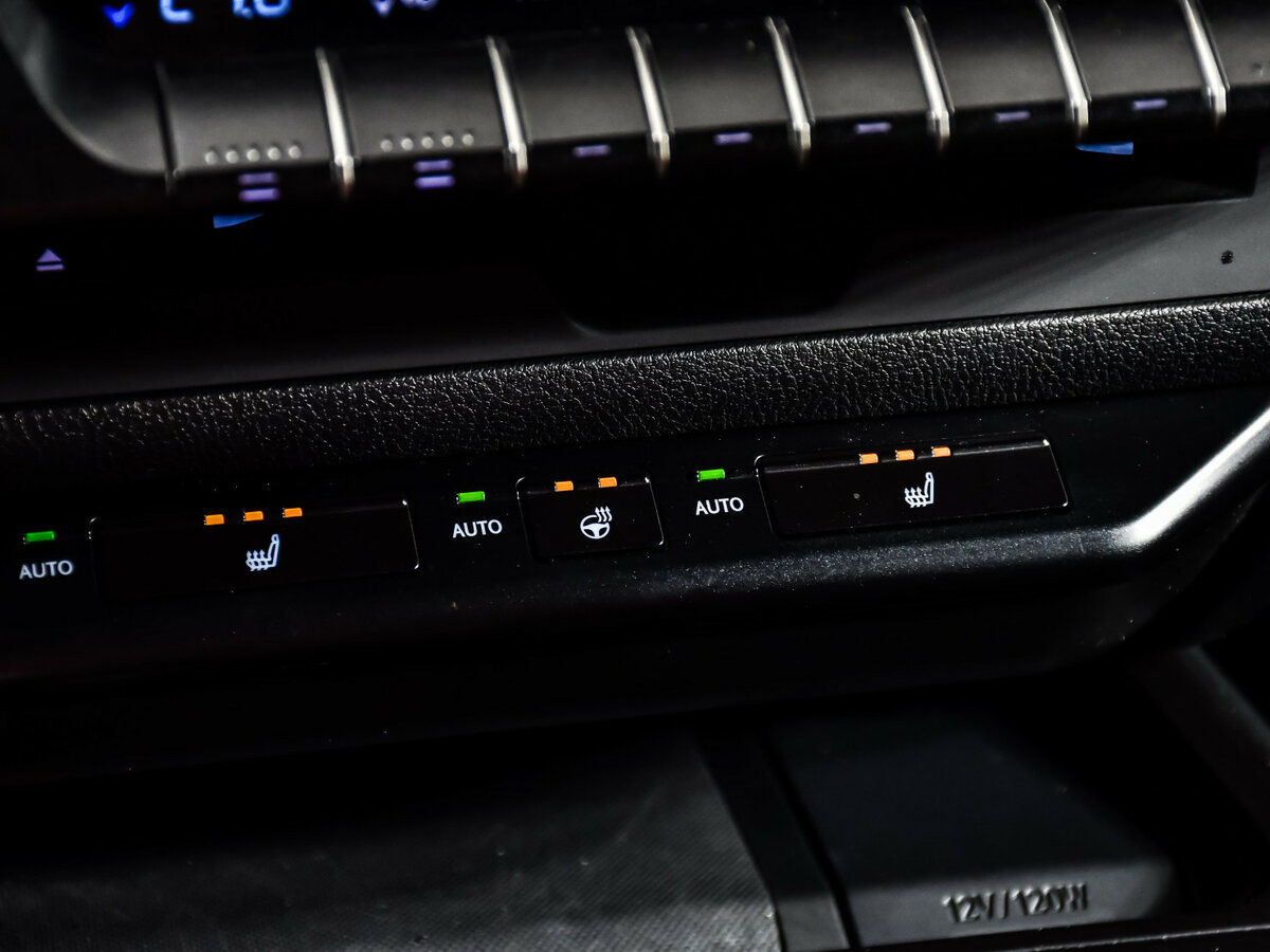 Lexus UX с пробегом — 2021 год. Фото: #15